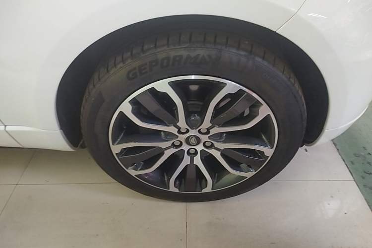 Used Land Rover Range Sport 2017 3.0 SC V6 HSE DYNAMIC Right Front Wheel Hub