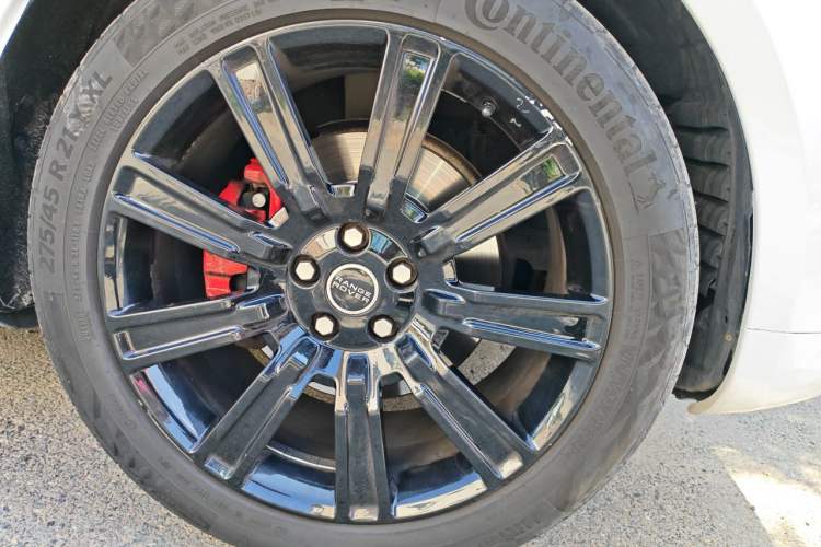 Used Land Rover Range Sport 2017 3.0 SC V6 SE Right Front Wheel Hub