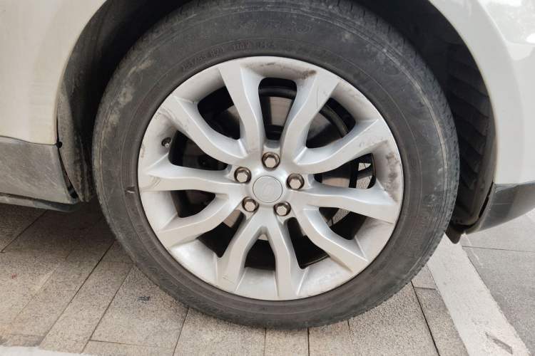 Used Land Rover Range Sport 2017 3.0 SC V6 HSE Right Front Wheel Hub