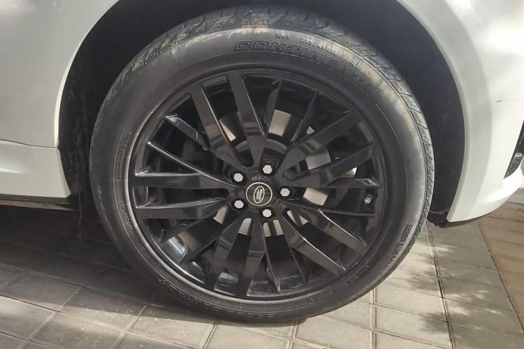 Used Land Rover Range Sport 2017 3.0 SC V6 SE Right Front Wheel Hub