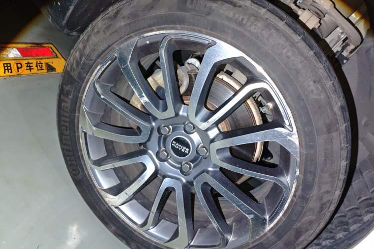 Used Land Rover Range Sport 2017 3.0 SC V6 SE Right Front Wheel Hub