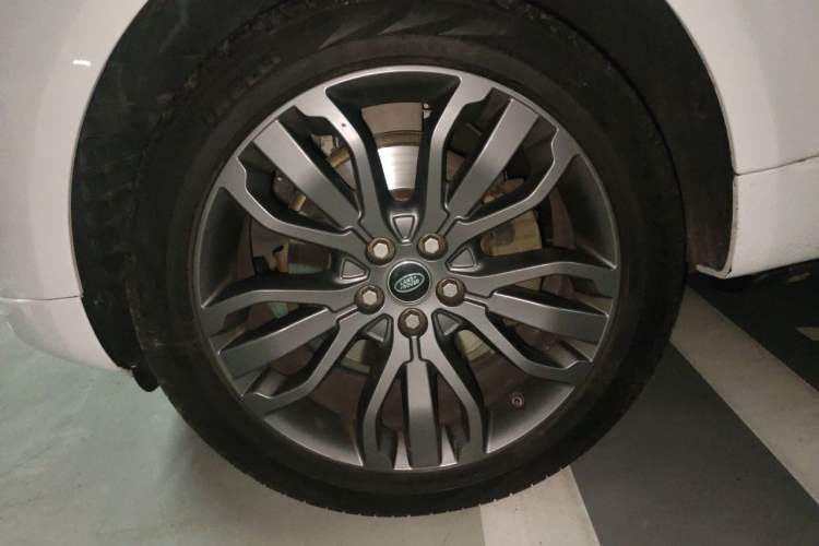Used Land Rover Range Sport 2017 3.0 SC V6 HSE Right Front Wheel Hub