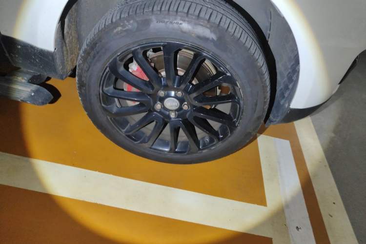 Used Land Rover Range Sport  Right Front Wheel Hub