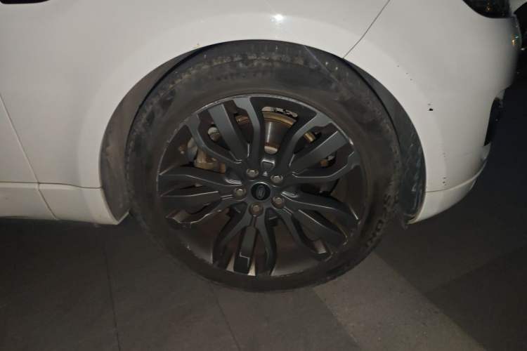 Used Land Rover Range Sport 2017 3.0 SC V6 HSE DYNAMIC Right Front Wheel Hub