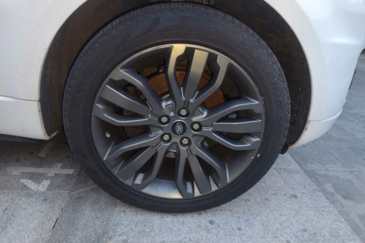 Used Land Rover Range Sport 2017 3.0 SC V6 HSE DYNAMIC Right Front Wheel Hub