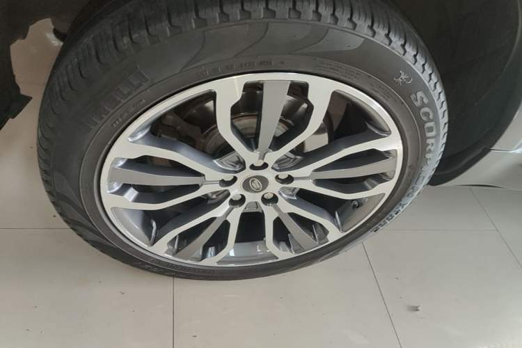 Used Land Rover Range Sport 2017 3.0 SC V6 SE Right Rear Wheel Hub