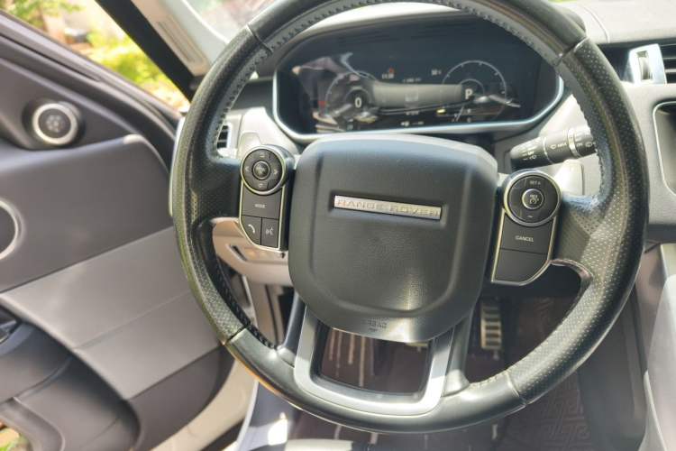Used Land Rover Range Sport 2017 3.0 SC V6 HSE DYNAMIC Steering Wheel