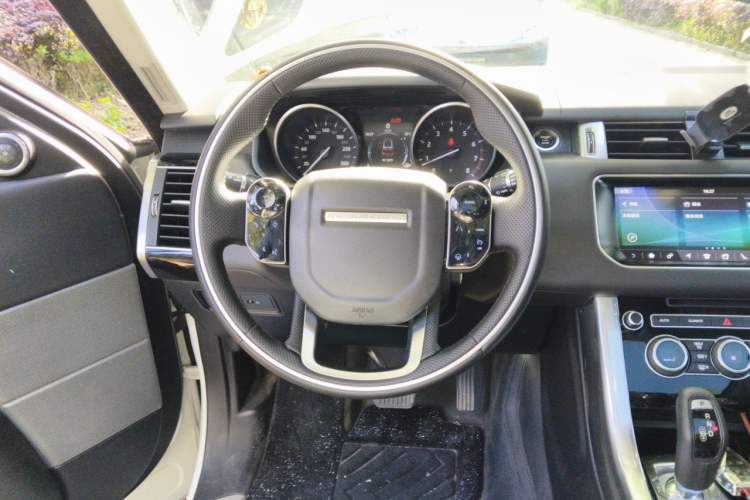 Used Land Rover Range Sport 2017 3.0 SC V6 HSE Steering Wheel