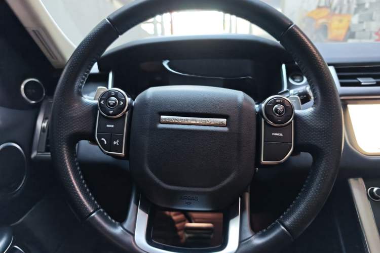 Used Land Rover Range Sport 2017 3.0 SC V6 HSE DYNAMIC Steering Wheel