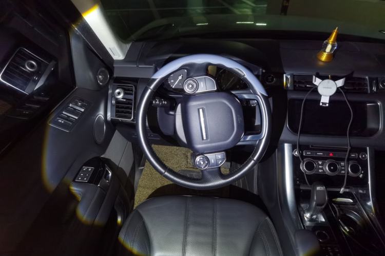 Used Land Rover Range Sport 2017 3.0 SC V6 HSE Steering Wheel