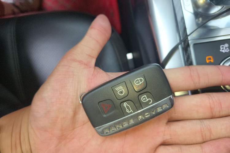 Used Land Rover Range Sport 2017 3.0 SC V6 SE Vehicle Key