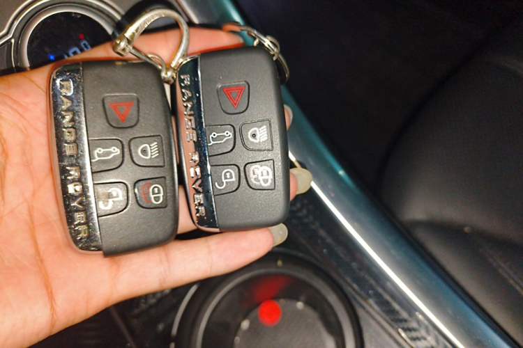 Used Land Rover Range Sport 2017 3.0 SC V6 SE Vehicle Key