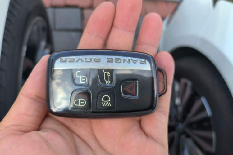 Used Land Rover Range Sport 2017 3.0 SC V6 HSE DYNAMIC Vehicle Key