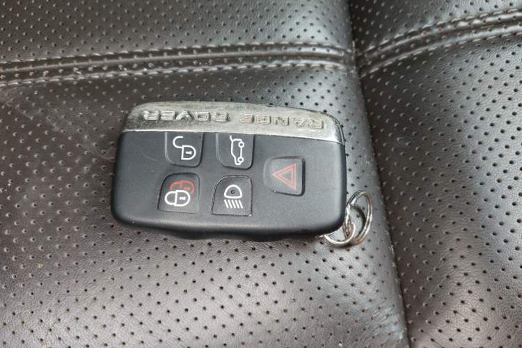 Used Land Rover Range Sport 2017 3.0 SC V6 HSE Vehicle Key