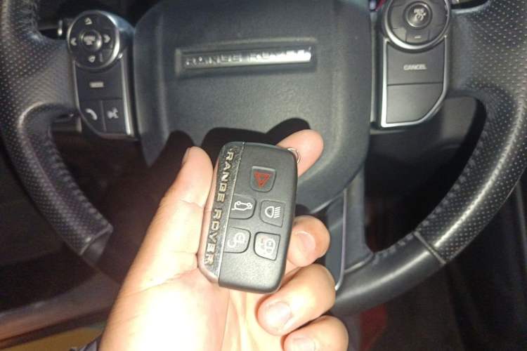 Used Land Rover Range Sport 2017 3.0 SC V6 SE Vehicle Key