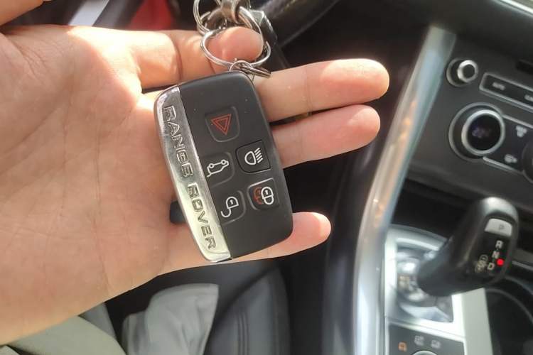 Used Land Rover Range Sport 2017 3.0 SC V6 SE Vehicle Key