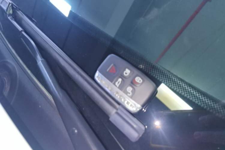 Used Land Rover Range Sport 2017 3.0 SC V6 SE Vehicle Key