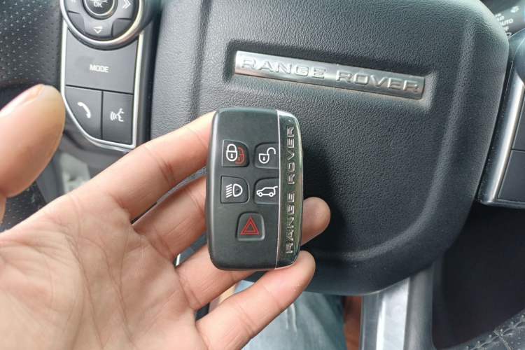 Used Land Rover Range Sport 2017 3.0 SC V6 SE Vehicle Key