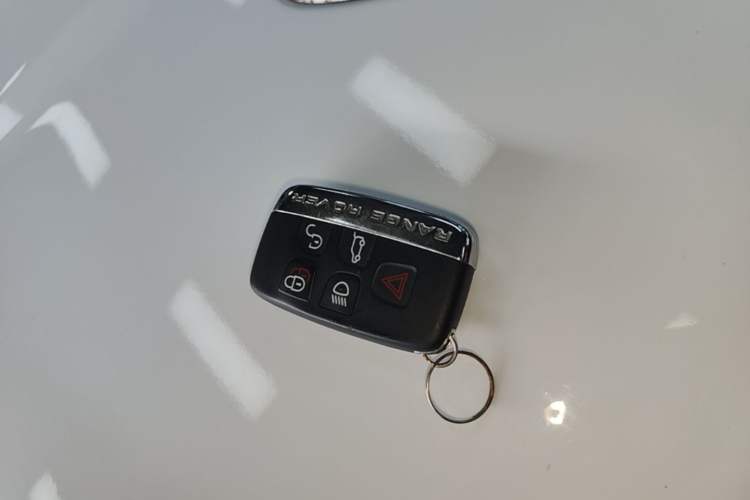 Used Land Rover Range Sport 2017 3.0 SC V6 SE Vehicle Key
