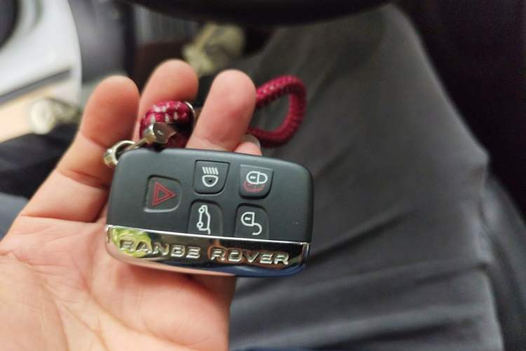 Used Land Rover Range Sport 2017 3.0 SC V6 HSE Vehicle Key