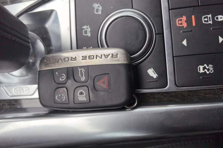 Used Land Rover Range Sport 2017 3.0 SC V6 HSE Vehicle Key