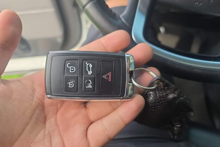 Used Land Rover Range Sport 2017 3.0 SC V6 HSE Vehicle Key