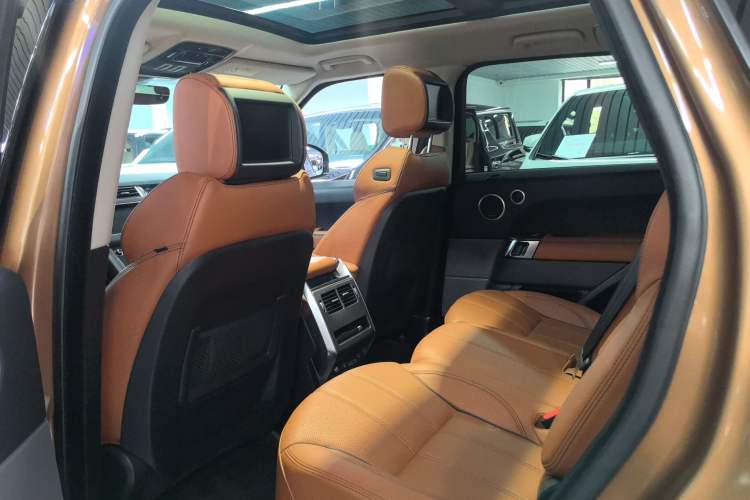 Used Land Rover Range Sport 2017 3.0 SC V6 HSE DYNAMIC Interior 1