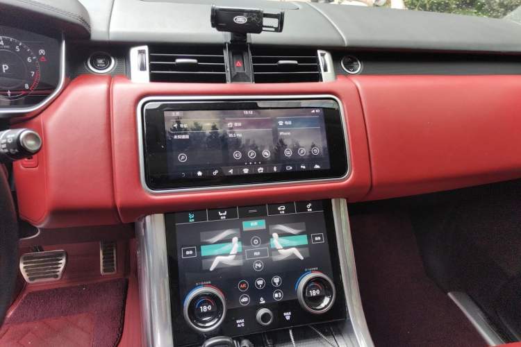 Used Land Rover Range Sport 2018 3.0 SC V6 HSE DYNAMIC Audio And AC Panel