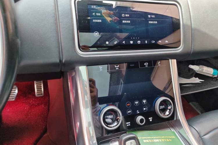 Used Land Rover Range Sport 2018 3.0 SC V6 HSE DYNAMIC Audio And AC Panel