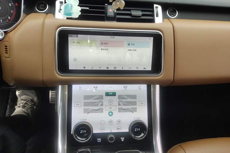 Used Land Rover Range Sport 2018 3.0 SC V6 HSE DYNAMIC Audio And AC Panel