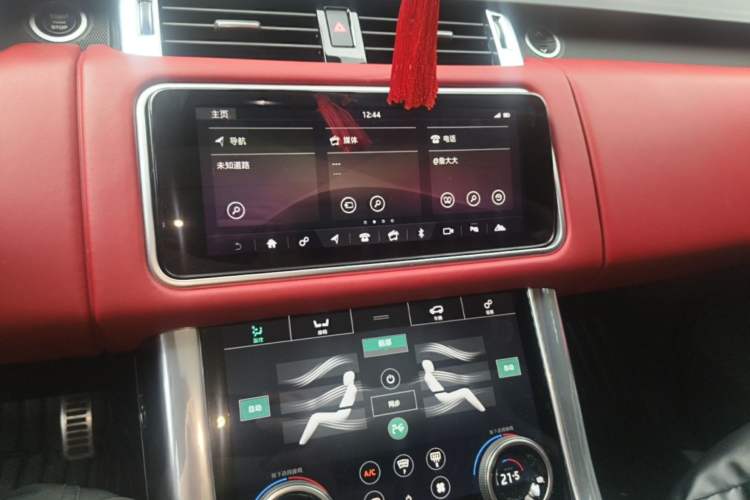 Used Land Rover Range Sport 2018 3.0 SC V6 HSE DYNAMIC Audio And AC Panel