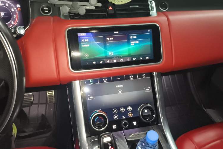 Used Land Rover Range Sport 2018 3.0 SC V6 HSE DYNAMIC Audio And AC Panel