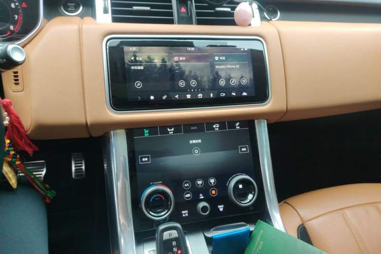 Used Land Rover Range Sport 2018 3.0 SC V6 HSE DYNAMIC Audio And AC Panel