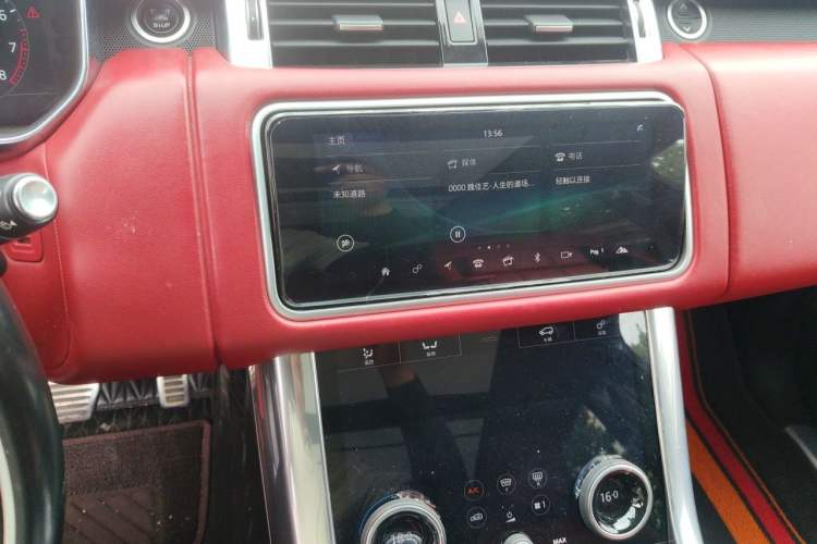 Used Land Rover Range Sport 2018 3.0 SC V6 HSE DYNAMIC Audio And AC Panel