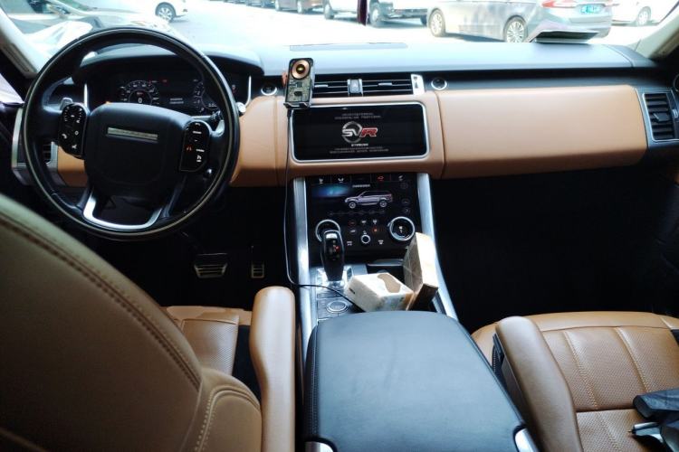 Used Land Rover Range Sport 2018 3.0 SC V6 HSE DYNAMIC Center Console