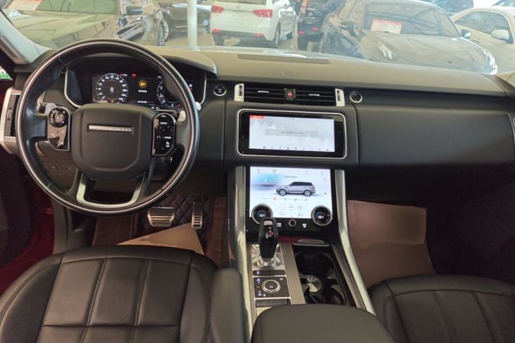 Used Land Rover Range Sport 2018 3.0 SC V6 HSE DYNAMIC Center Console