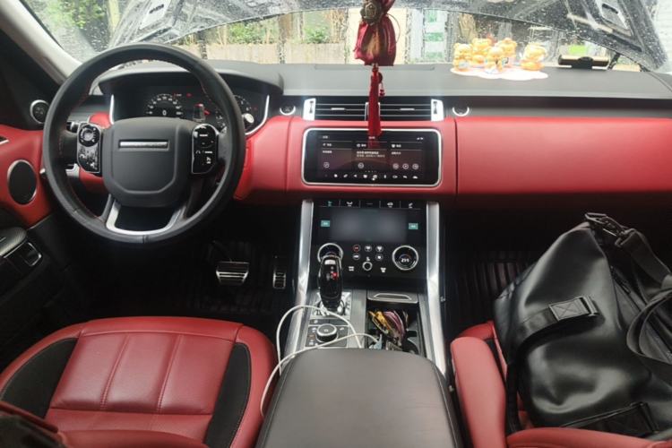 Used Land Rover Range Sport 2018 3.0 SC V6 HSE DYNAMIC Center Console