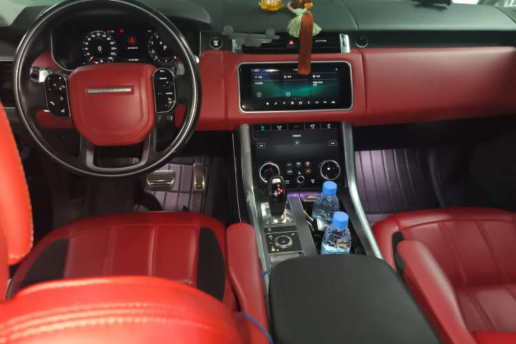 Used Land Rover Range Sport 2018 3.0 SC V6 HSE DYNAMIC Center Console