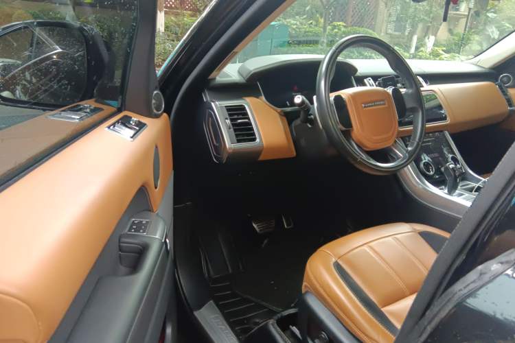 Used Land Rover Range Sport 2018 3.0 SC V6 HSE DYNAMIC Driver Seat