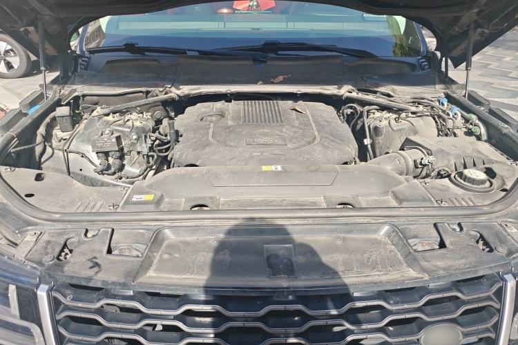 Used Land Rover Range Sport  Engine Bay