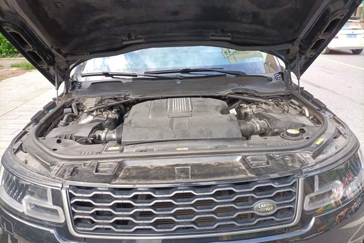 Used Land Rover Range Sport 2018 3.0 SC V6 HSE DYNAMIC Engine Bay