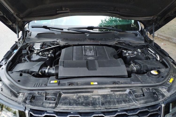 Used Land Rover Range Sport 2018 3.0 SC V6 HSE DYNAMIC Engine Bay