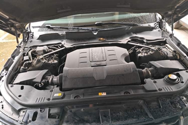 Used Land Rover Range Sport 2018 3.0 SC V6 HSE DYNAMIC Engine Bay