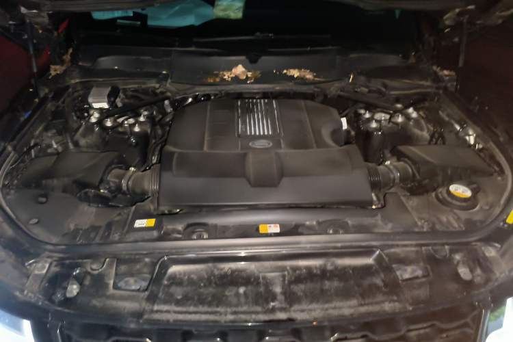 Used Land Rover Range Sport 2018 3.0 SC V6 HSE DYNAMIC Engine Bay