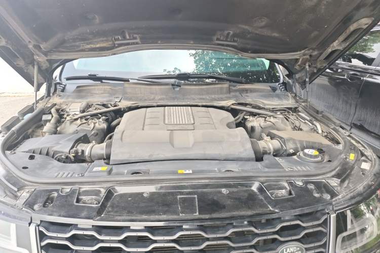Used Land Rover Range Sport 2018 3.0 SC V6 HSE DYNAMIC Engine Bay