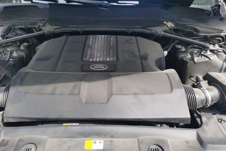 Used Land Rover Range Sport 2018 3.0 SC V6 HSE DYNAMIC Engine Bay