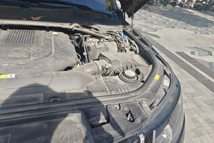 Used Land Rover Range Sport  Engine Bay Left
