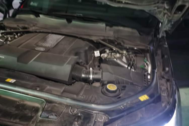 Used Land Rover Range Sport  Engine Bay Left