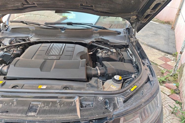 Used Land Rover Range Sport 2018 3.0 SC V6 HSE DYNAMIC Engine Bay Left