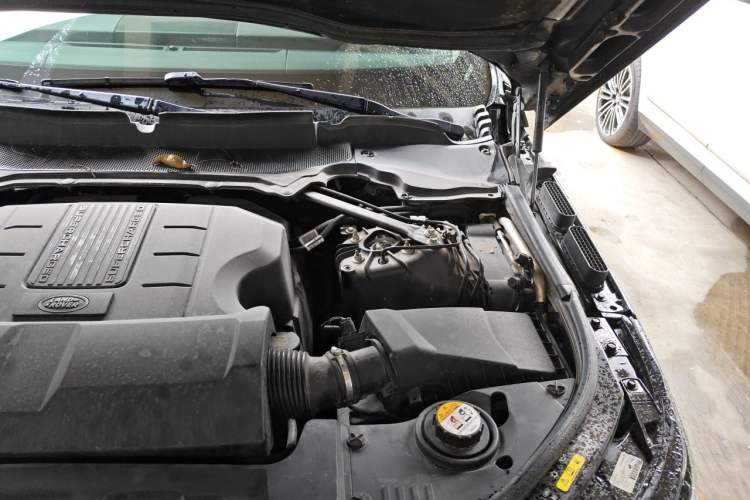 Used Land Rover Range Sport 2018 3.0 SC V6 HSE DYNAMIC Engine Bay Left